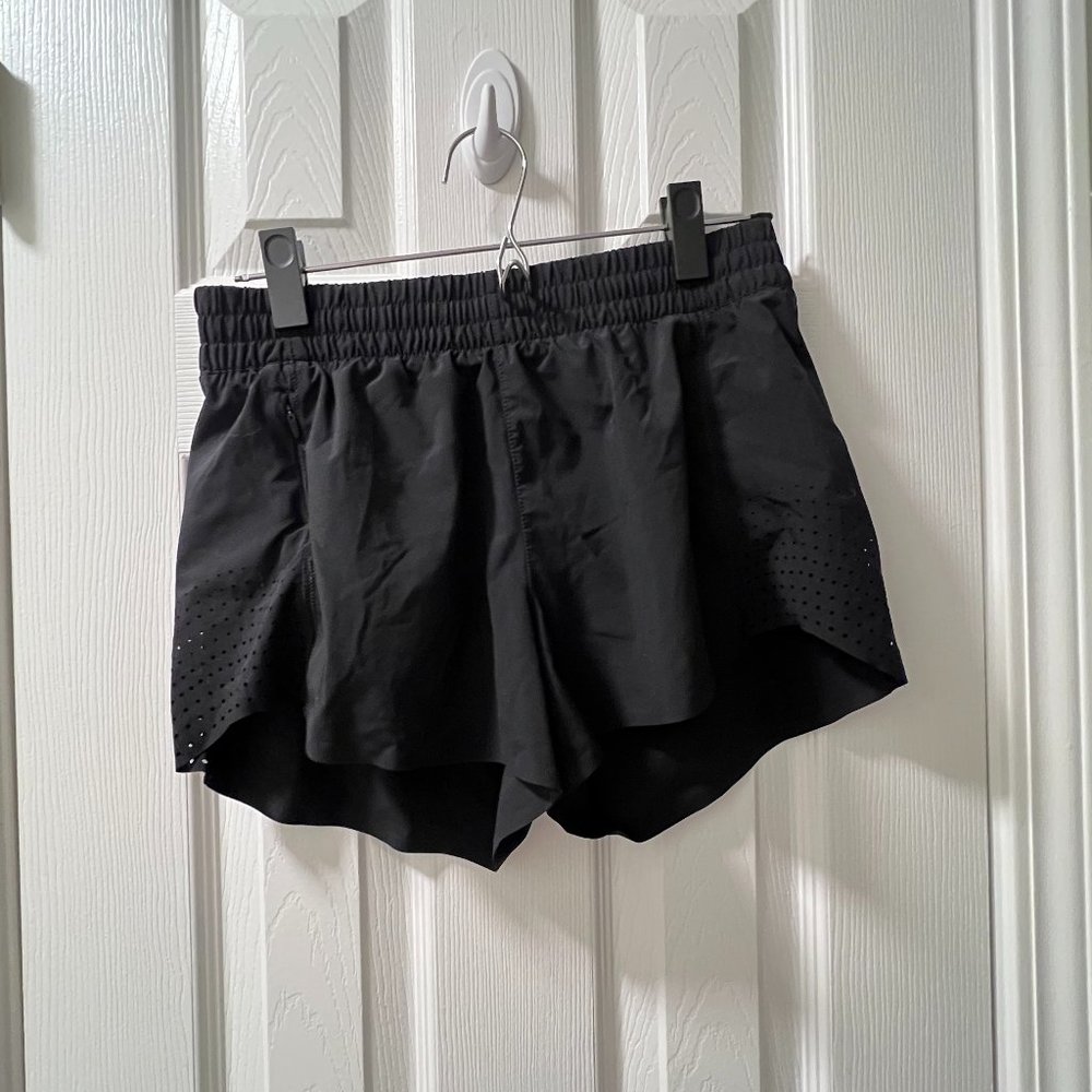 Athleta Hustle 3" Short in Black, Size XS